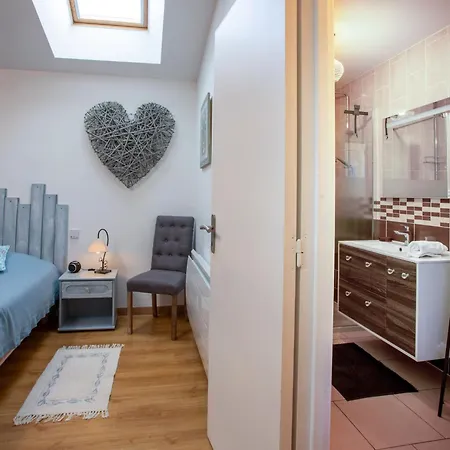 Casa Blue By Interhome Les Moutiers